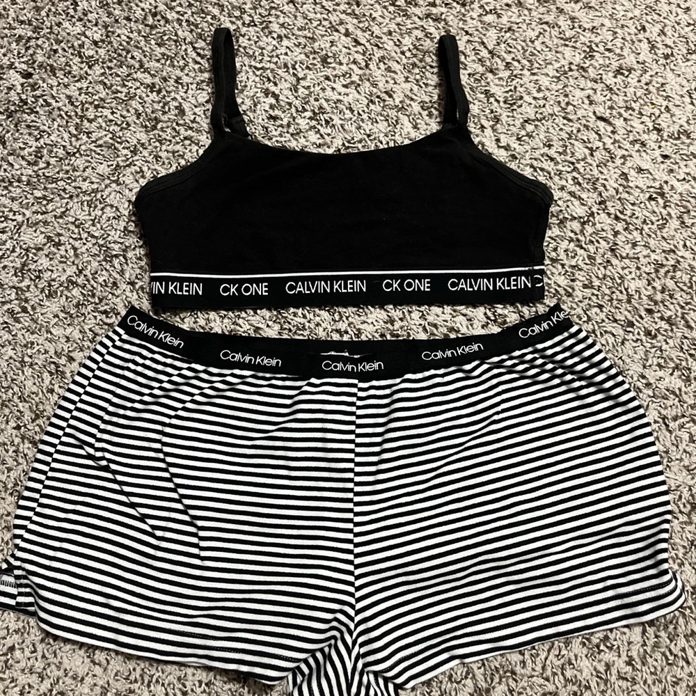 Calvin Klein Black and White Lounge Set